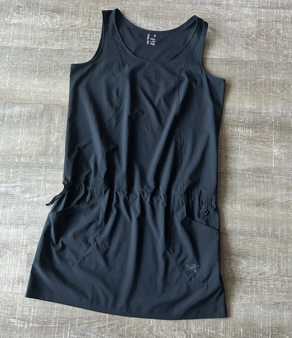 Arc’teryx Contenta Dress Women’s M Black 14455 Cinch Waist Travel Hiking Pockets